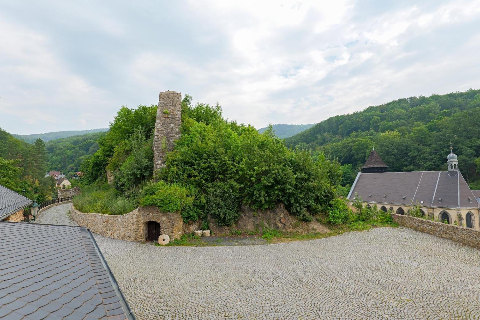 Hrad